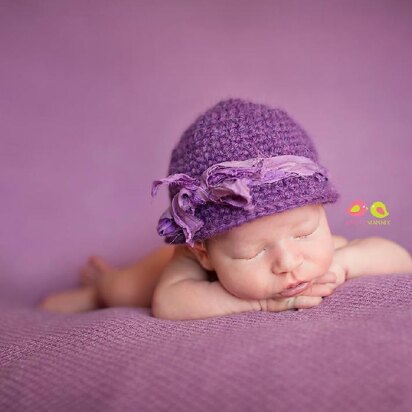 #26 Newborn vintage cloche