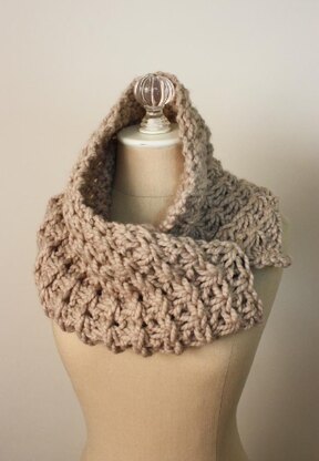 Asterisque Cowl / Shoulder Warmer