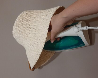Bucket raffia hat Happy