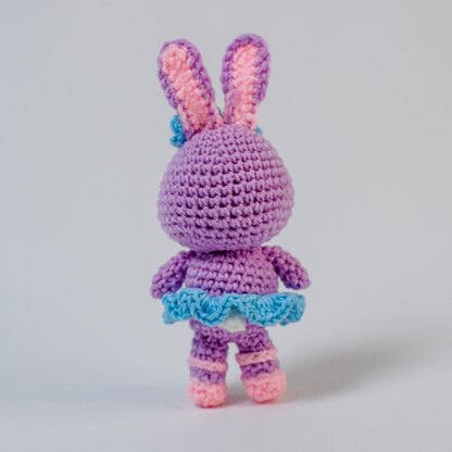 Stella Lou purple bunny amigurumi crochet pattern