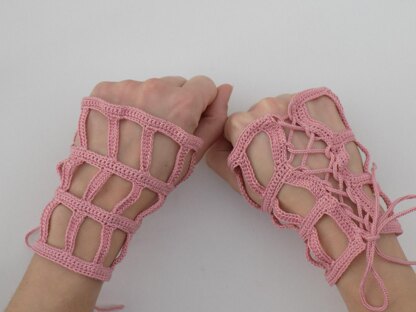 Mitts/Fingerless Gloves/Cuffs