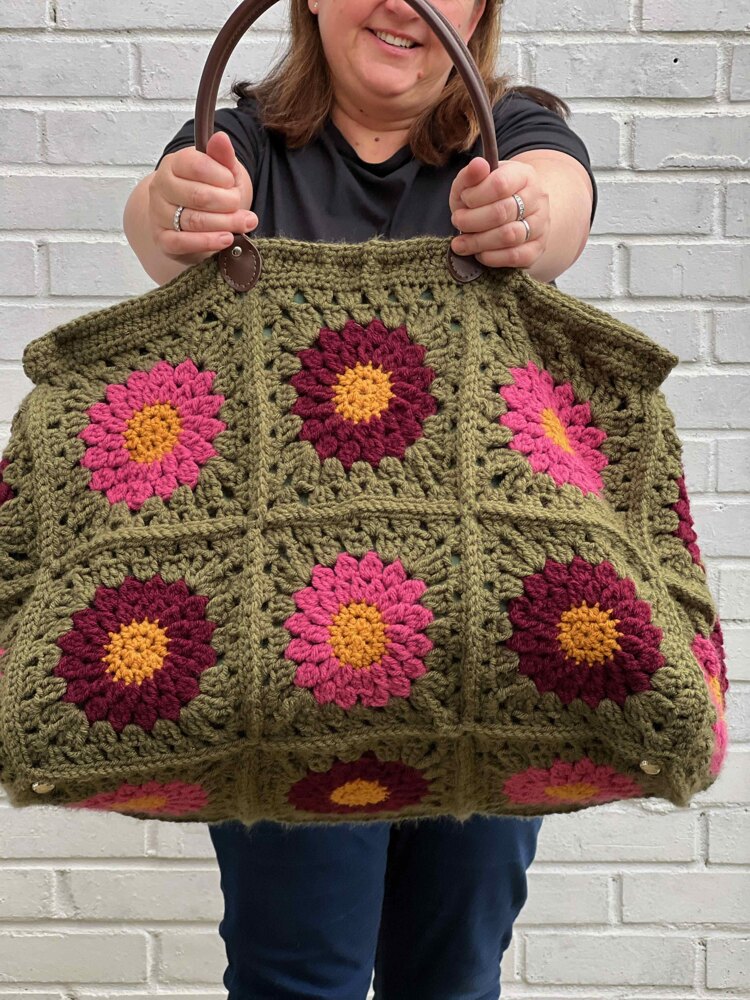 crochet duffel bag 