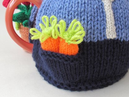 Gardener tea cosy