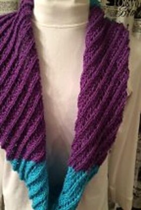 Two Toned Lace Cowl