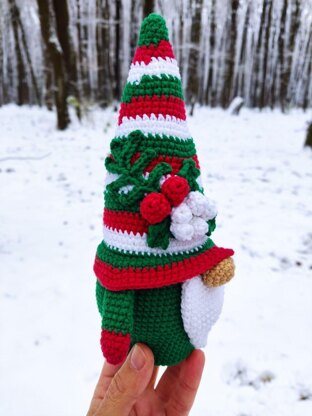 Christmas Gnomes Crochet Kit