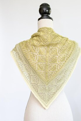 Diamond Fade Shawlette