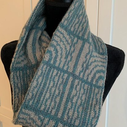 Arc Deco Cowl