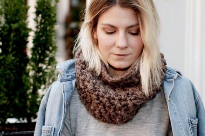 Rocky Coast Cowl