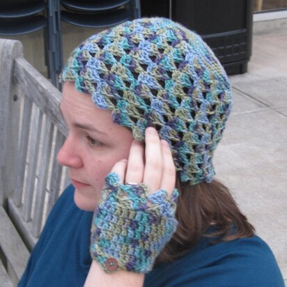 Petali Hat and Fingerless Gloves