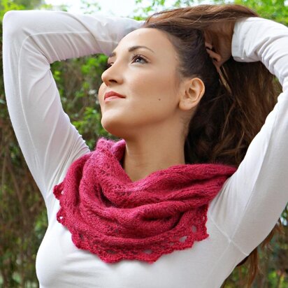 Shimmering rubies cowl