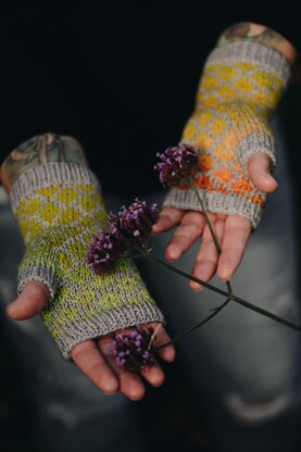 End of Summer Mitts