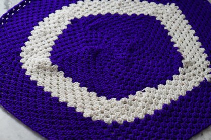 Granny circle round blanket crochet pattern