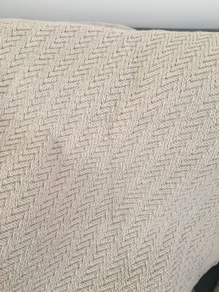 Zigzag baby blanket