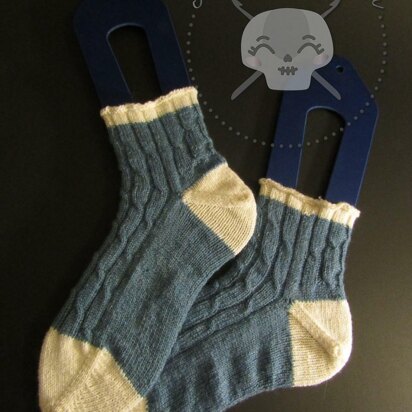 Cable Runner Socks