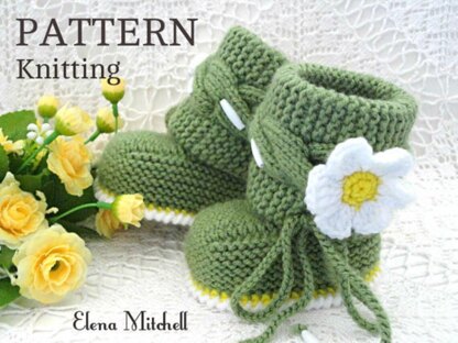 Pattern Knitted Baby Booties Walk in The Rain