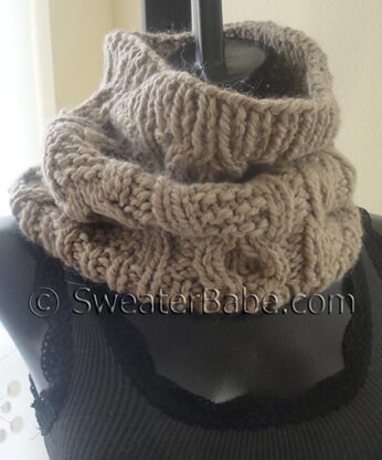 #161 Chunky Cabled Cowl