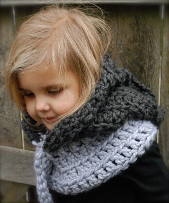 Rozlinn Cowl