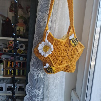 Honeycomb and Bee Bag
