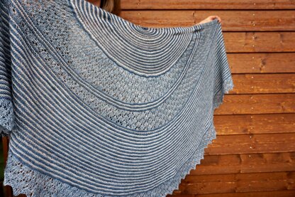 Clouds in the Sky Shawl