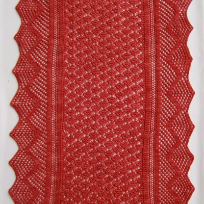 Shell Bordered Antique Diamond Lace Wrap