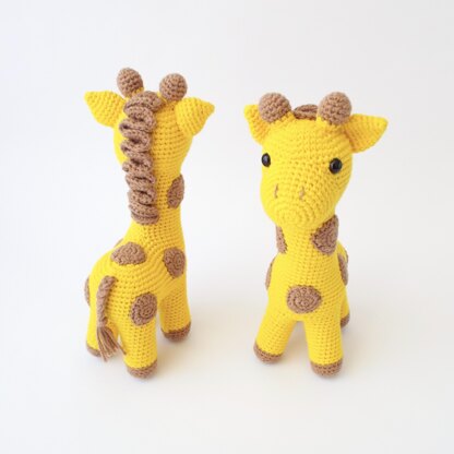 George the Giraffe Amigurumi