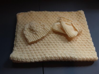 Diamond Baby Set with Blanket, Beanie and Booties Knitting Pattern