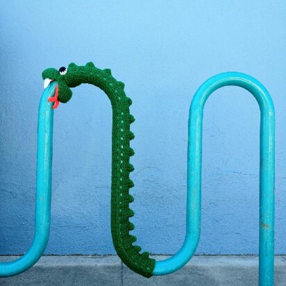 Crochet Snake Yarnbomb