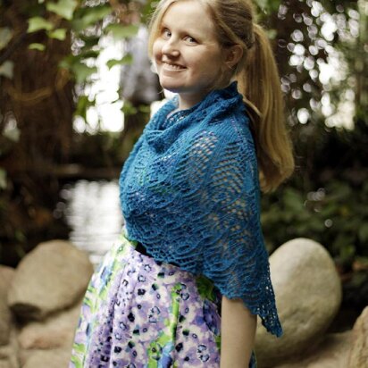 Fluttering Feathers - knitting pattern
