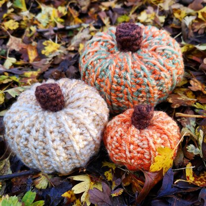 Rustic Fall Pumpkins - Crochet
