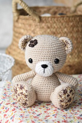 Amigurumi cuties Crochet pattern by lilleliis | LoveCrafts