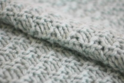 Dahlia Knit Blanket - Super Chunky