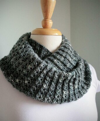 Twisted Rib Neckwarmer