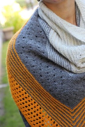 Tilted cowl