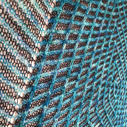 Ten of Diamonds Shawl