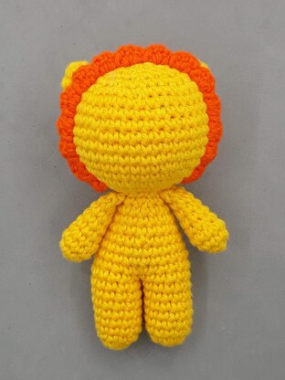 Lion amigurumi