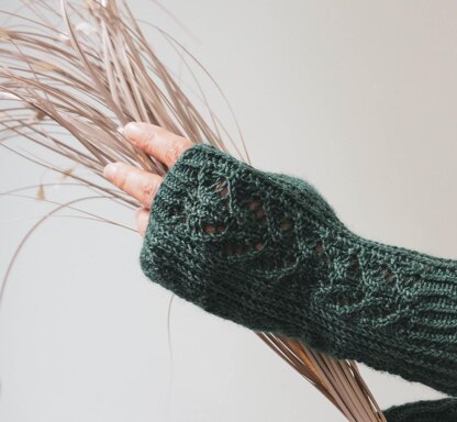 Kew Fingerless Mitts