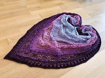 Triangular Scarf "Rhoiteia"