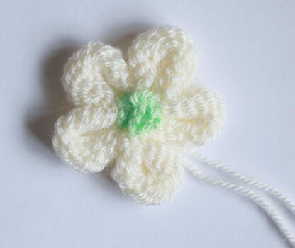 Knitted Flower Tutorial