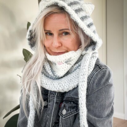 Misty cat hood and cowl set