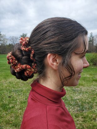 Softly Scalloped Shells Super Scrunchie