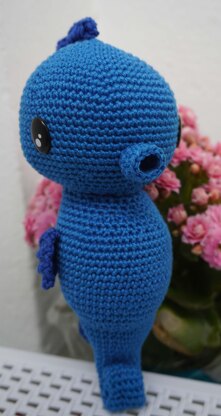 Crochet Pattern for the Baby Seahorse Blobber!