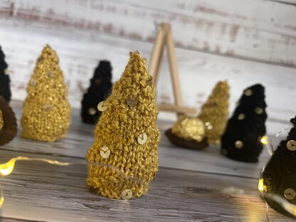 Christmas Tree Ferrero Rocher Covers Traitors Knitting Pattern