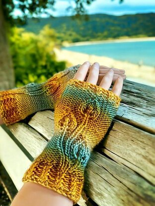 Autumn Leaf Half Gloves