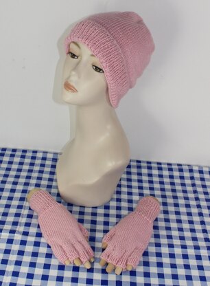 Circular Beanie Hat & Short Finger Gloves