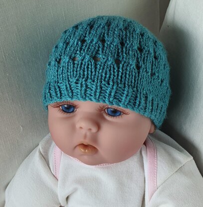 Poppy - Babies eyelet stitch beanie