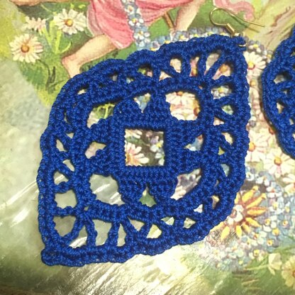 97. Diamond royal blue earrings