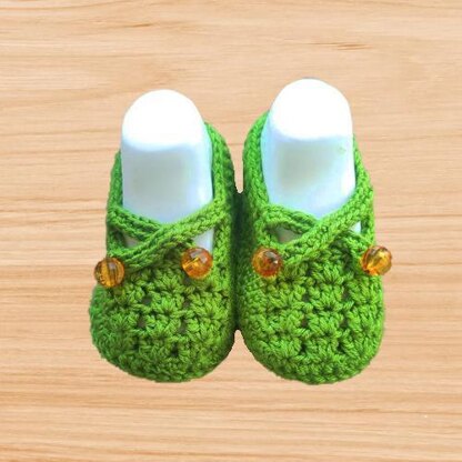 Crochet baby shoes pattern