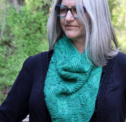 Shawllusion Cowl