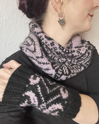 Death moth cowl
