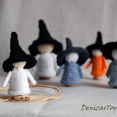 Waldorf Halloween Witches Babies from corks